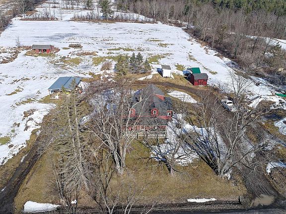 3rd image of 299 Saddlemire Hill Rd