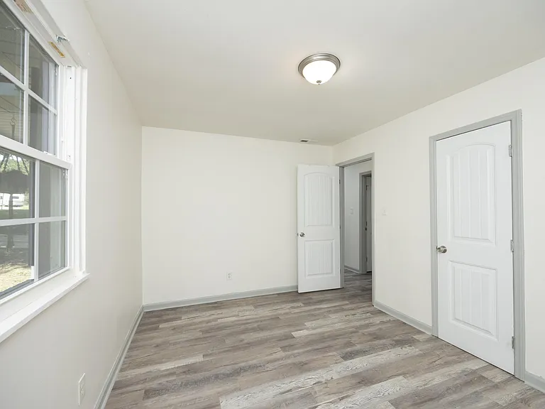3017 Wedgedale Ave — Photo 25
