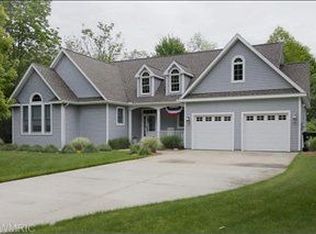 19 Columbine, South Haven, MI 49090