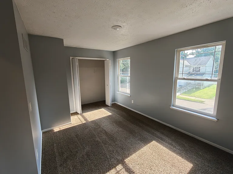 405 Homestead St — Photo 17