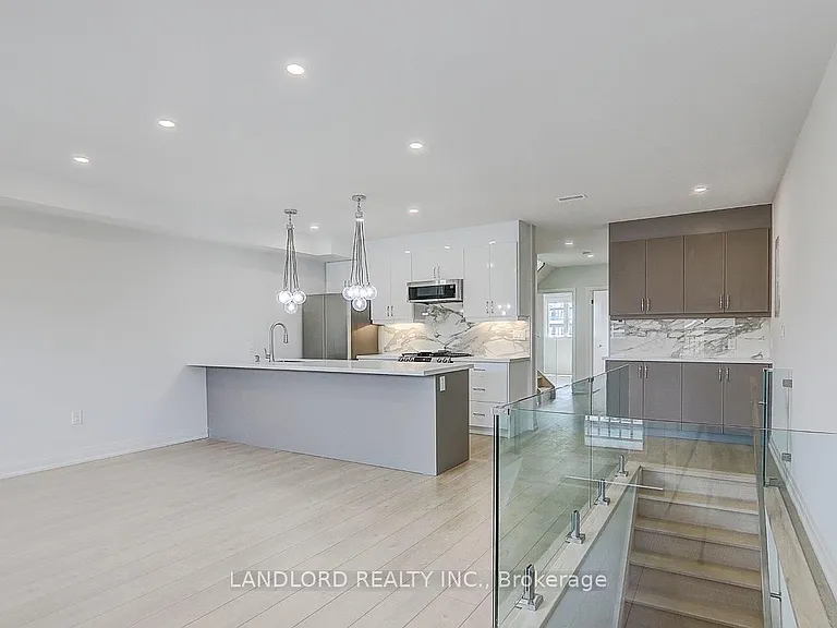 115 Livingstone Ave #UPPER — Photo 13