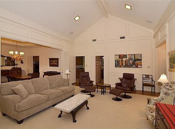 5th image of 7332 Williamswood Dr