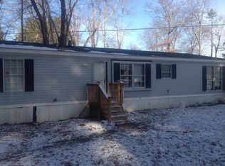 307 Swan Ln, Cuddebackville, NY 12729