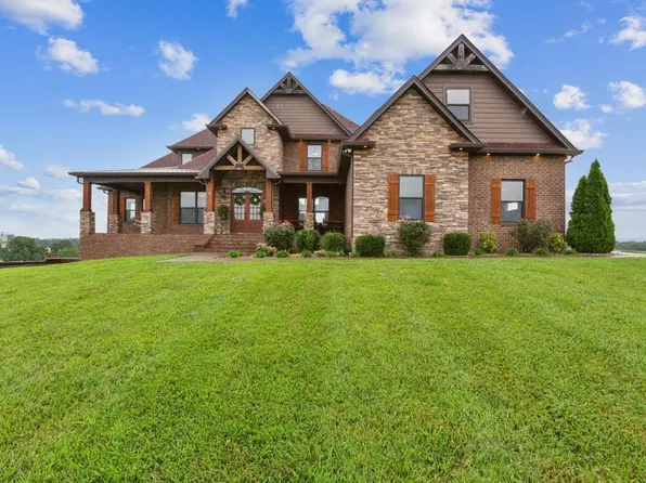 215 George Akins Rd, Westmoreland, TN 37186