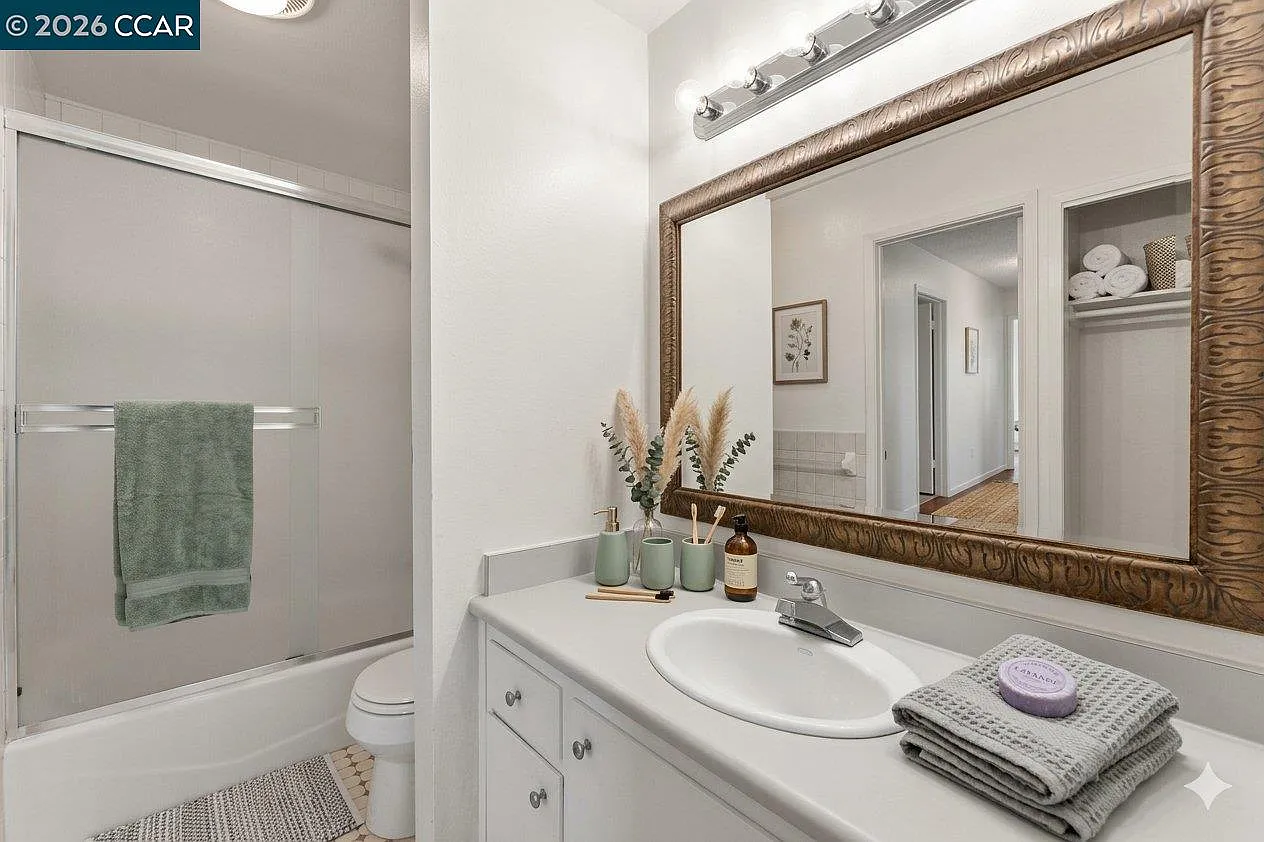 2 bed, 1144 sqft, $2,950 — Photo 4