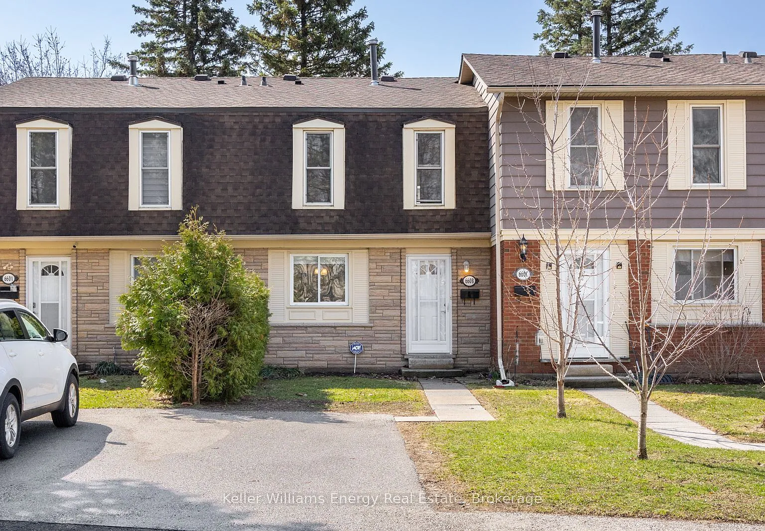 3 bed, $2,500 — Photo 1