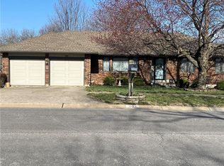 301 S Valley Rd, Olathe, KS 66061