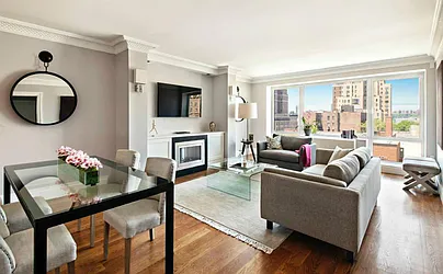 Sold by Dolly Lenz Real Estate LLC