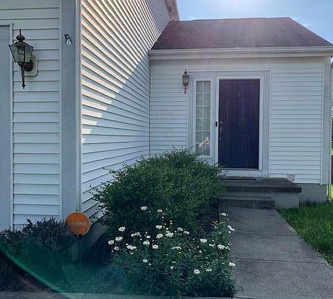 2nd image of 34 Wrens Nest Ct
