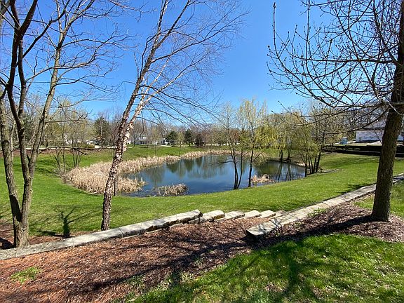 2nd image of 589 Prairie Crossing Dr