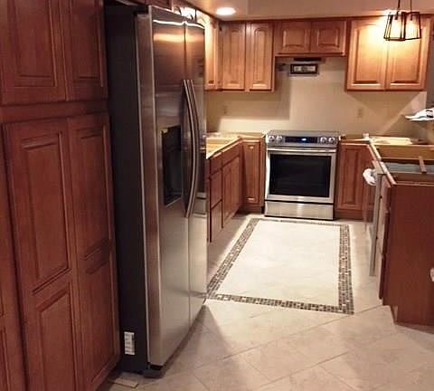 4th image of 381-26 Knollwood Dr