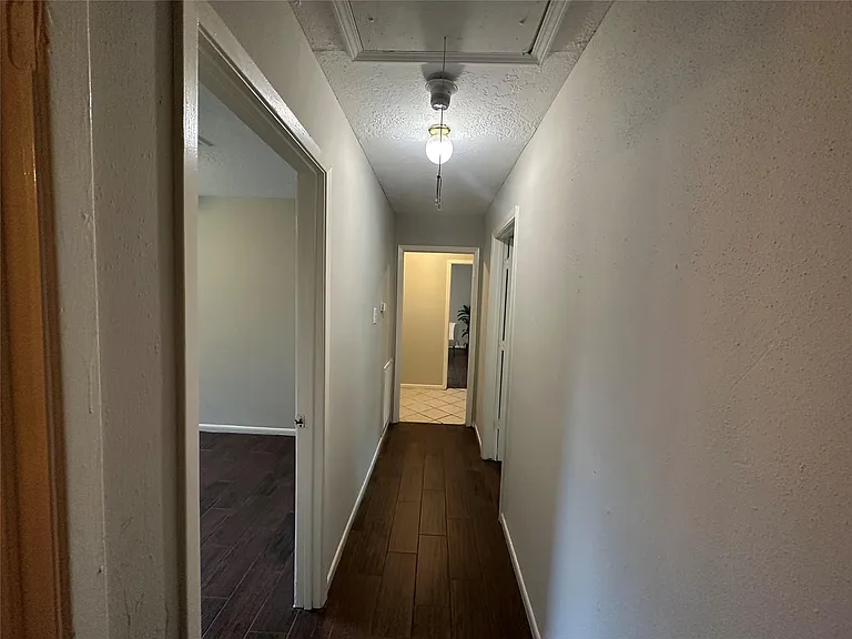 9939 Valley Park Dr — Photo 13