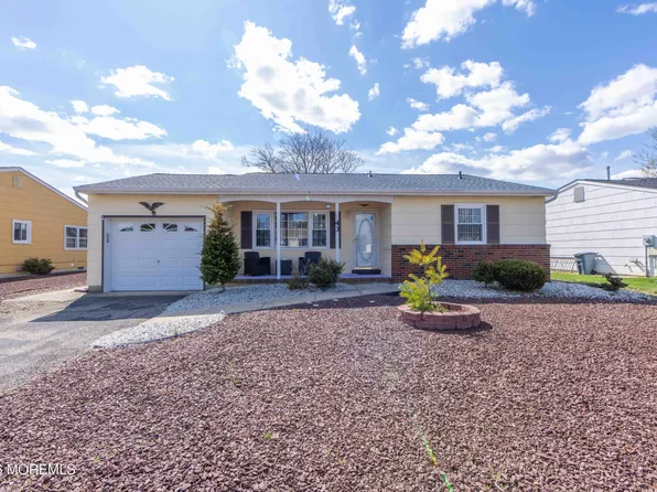 43 Carlisle Road, Toms River, NJ 08757