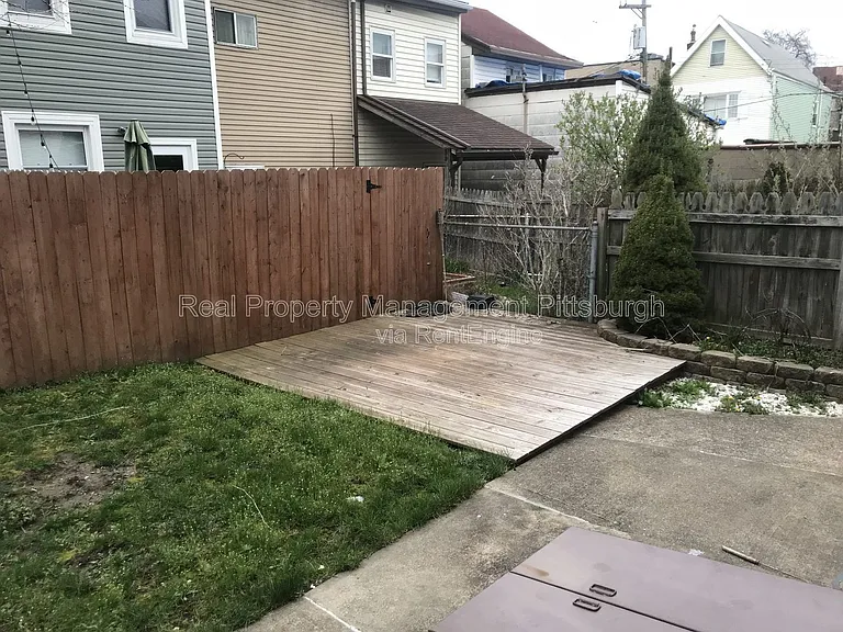 4554 Friendship Ave — Photo 3