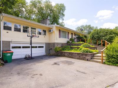 5 Norah Lane, Hyde Park, NY, 12538