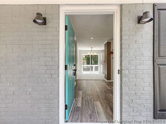 5th image of 724 Skycliff Ct