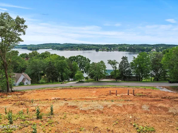 900 Harbour View Dr, Lenoir City, TN 37772