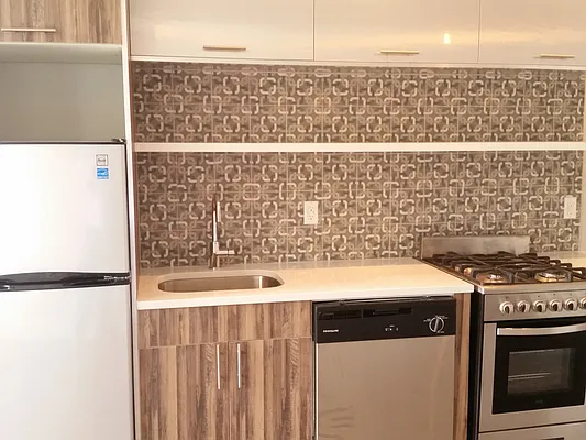 Rented by Evergreen Apartments BK | media 5