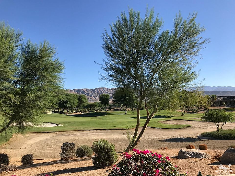 2nd image of 81238 Avenida Colonias