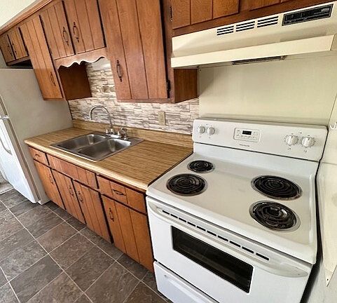3rd image of 101 E Gray St #11192716