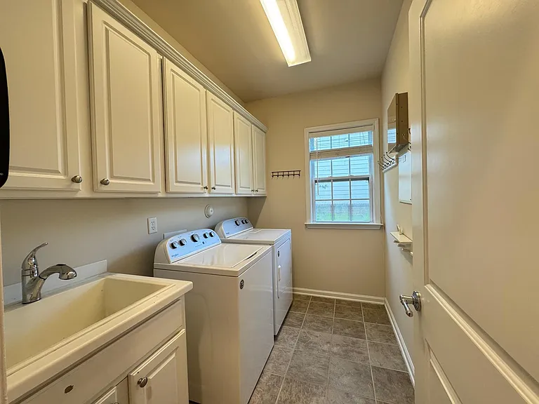 104 Lyric Ct — Photo 28