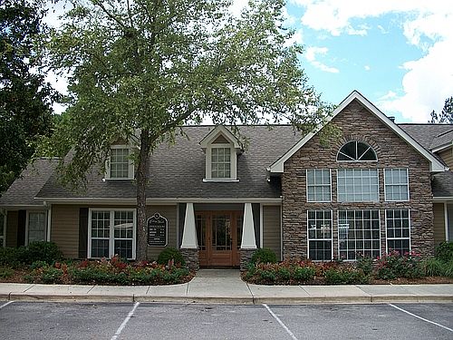 Relax by the Pool or Surf the Internet with Poolside Wi-Fi