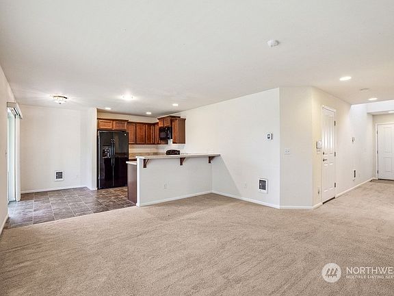 5th image of 19906 18th Avenue Ct E