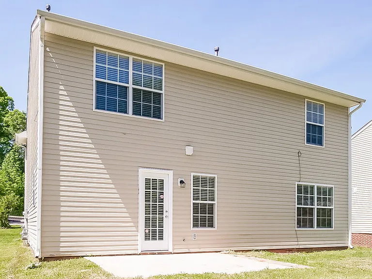 2127 Pleasant Dale Dr — Photo 17