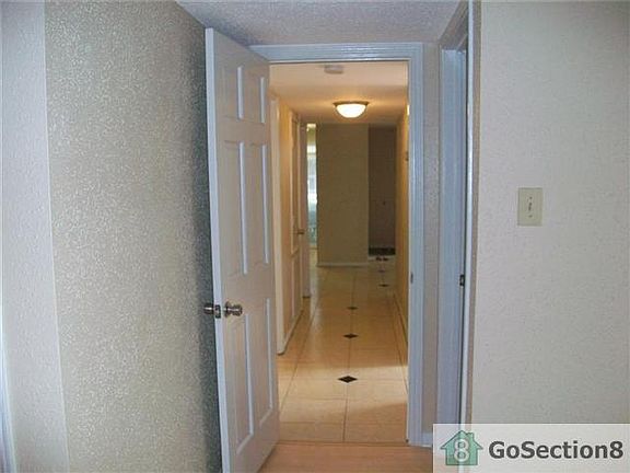 5th image of 10211 Sugar Branch Dr APT 426
