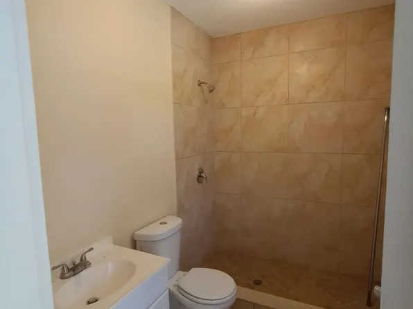 182 W 34th St, West Palm Beach, FL 33404