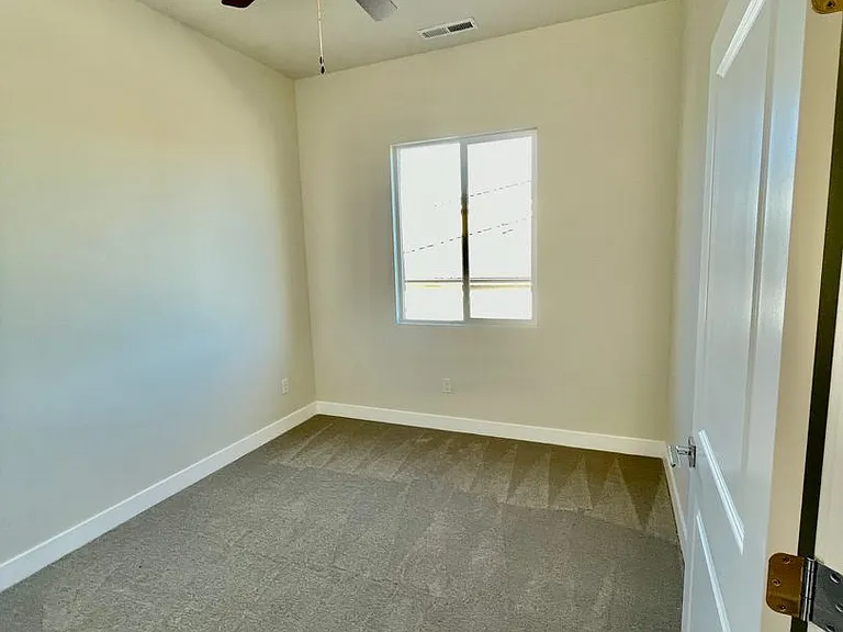 1436 E Centaurus Way — Photo 7