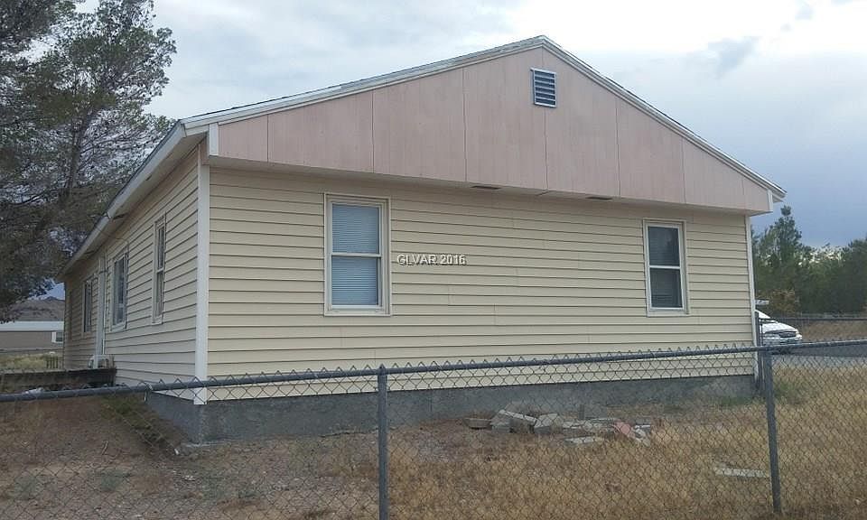 1st image of 301 W Hill St