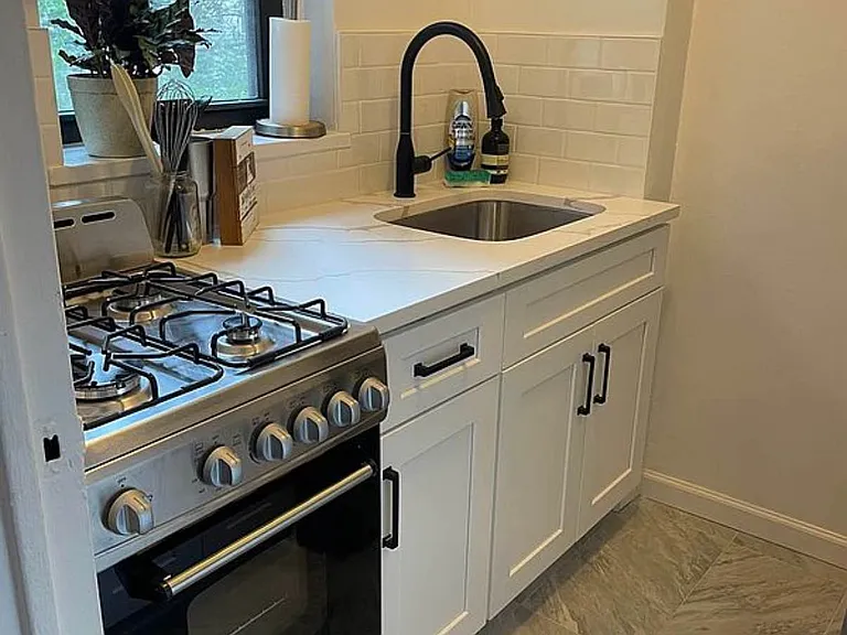222 E 35th St #5H — Photo 7