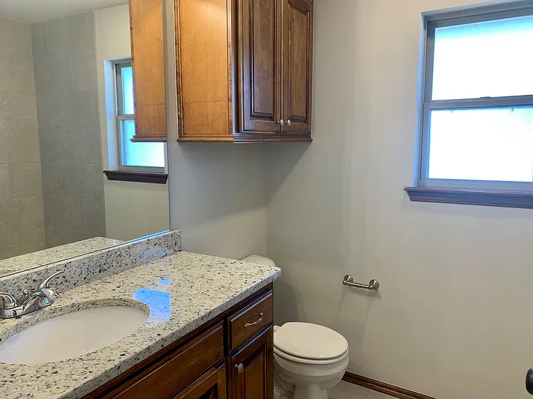 11008 SW 36th St — Photo 31