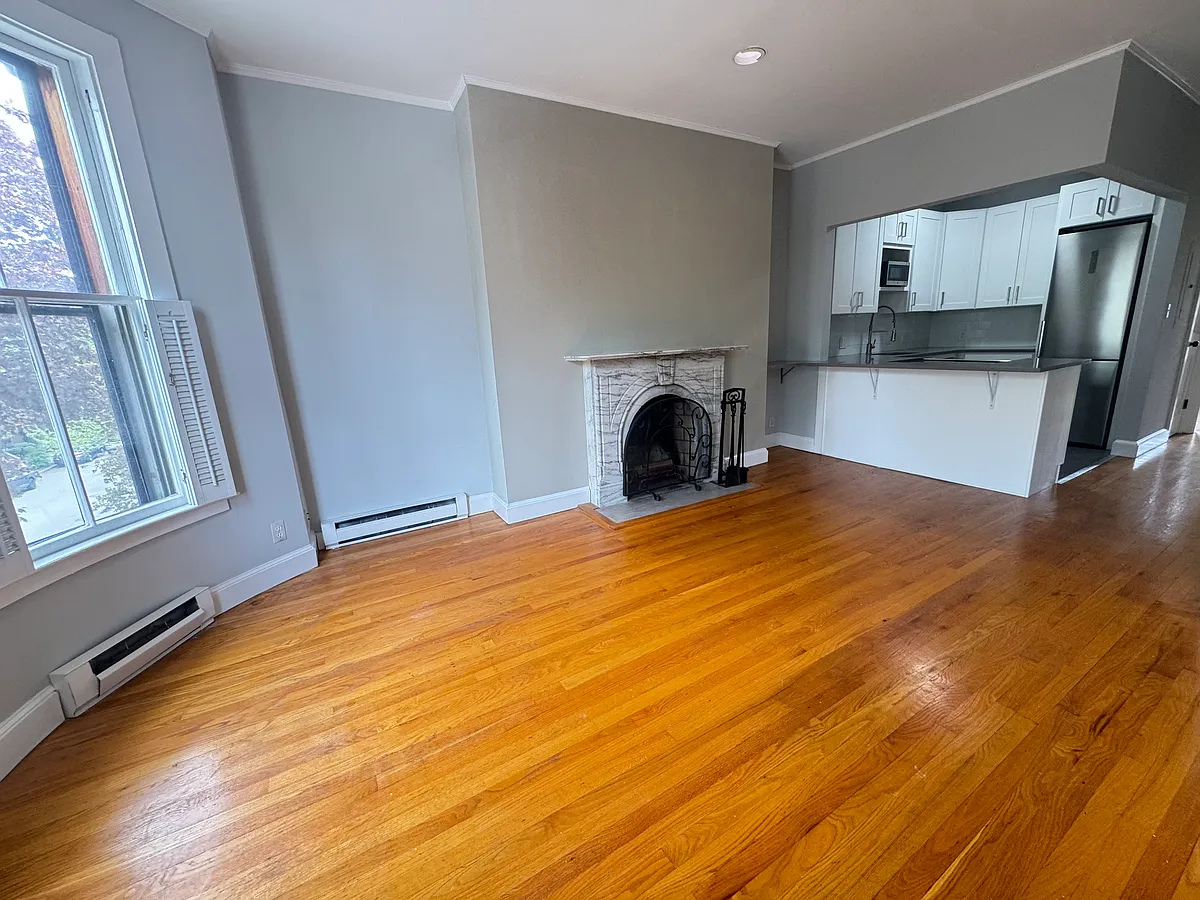 Building Photo - 114 Appleton St #3
