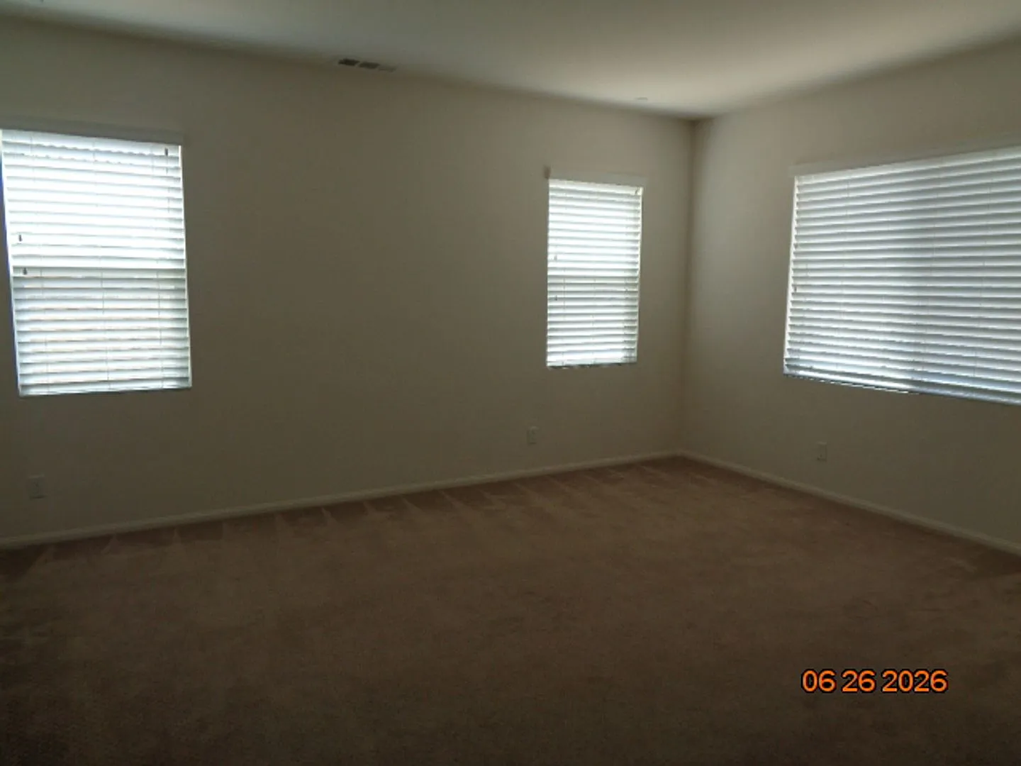 Beautiful 2 Story Home in the Rosamond Frontier Homes Development — Photo 3