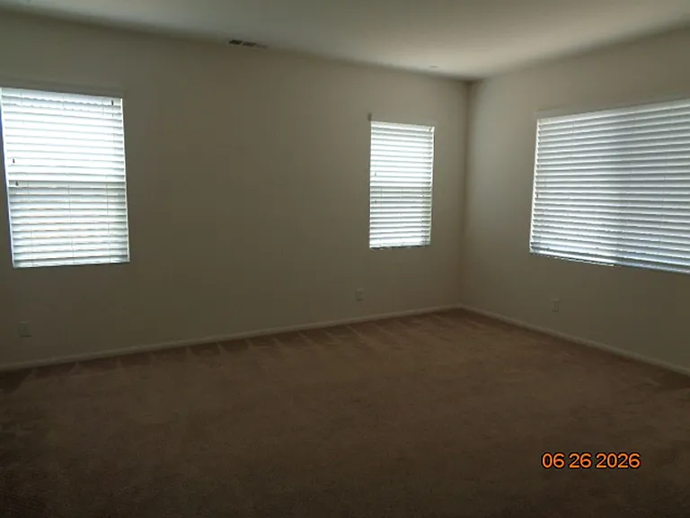 3651 Monument Hills Ave — Photo 2