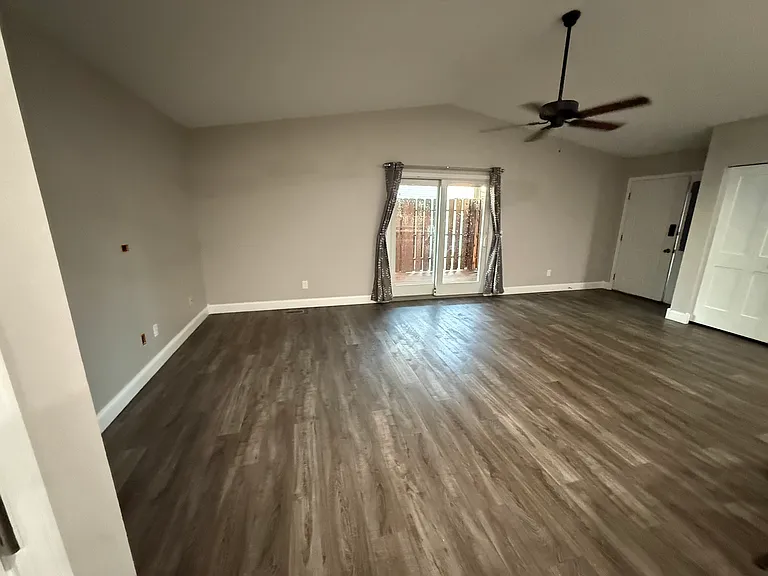 153 Wintergreen Dr — Photo 4
