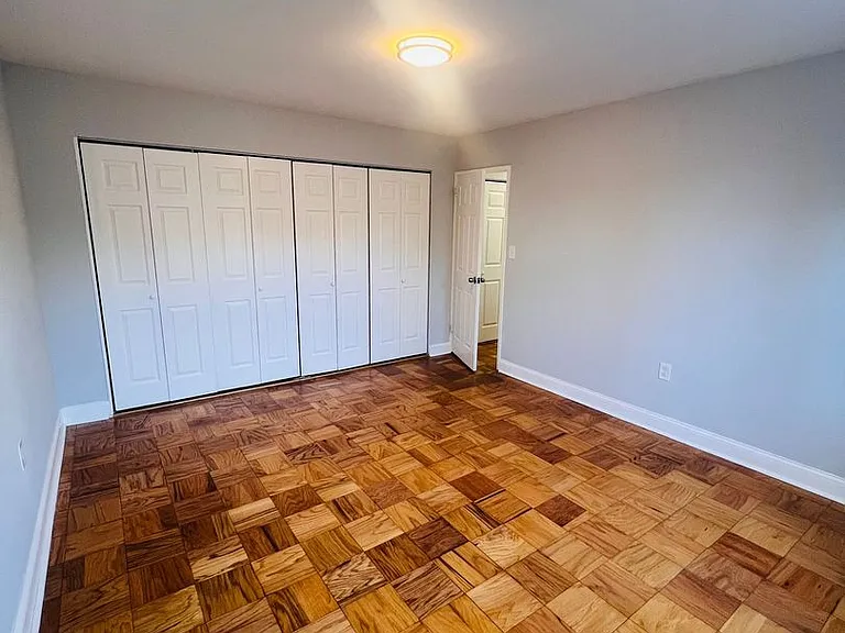 25 Washington Ave — Photo 17