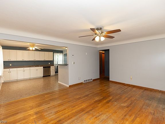 5th image of 9326 Ackley Rd