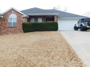 1547 Coventry Cv, Springdale, AR 72764