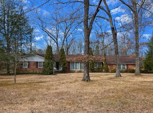 100 Woodside Ct, Tullahoma, TN 37388