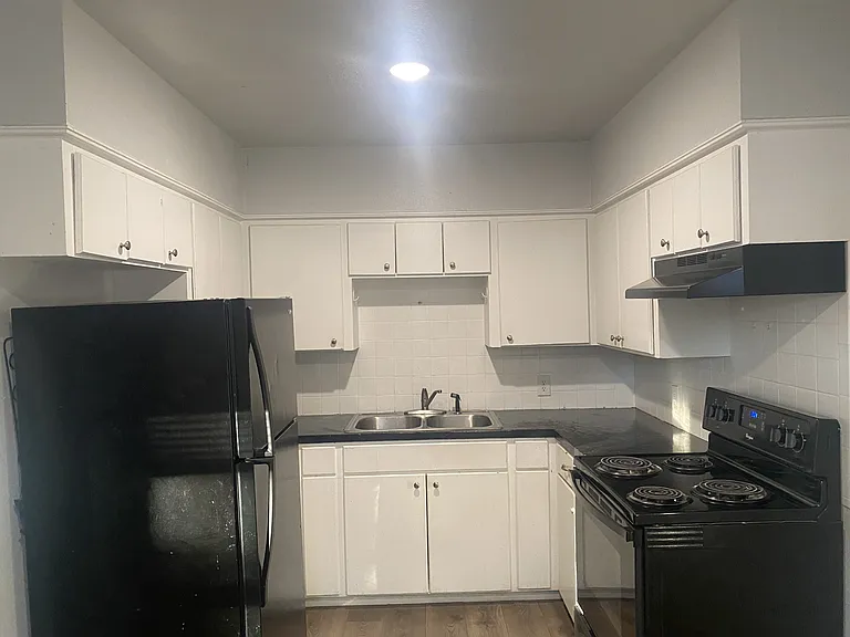 121 Julie Dr — Photo 22
