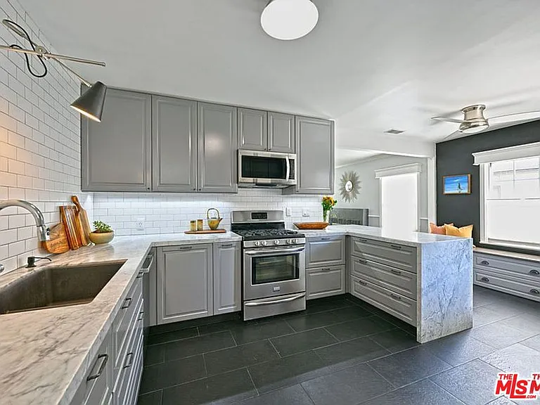 1833 Brockton Ave #MAIN HOUSE — Photo 7
