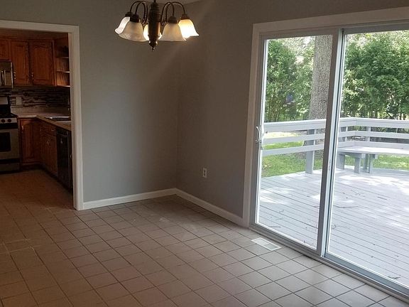 4th image of 25 Phlox St