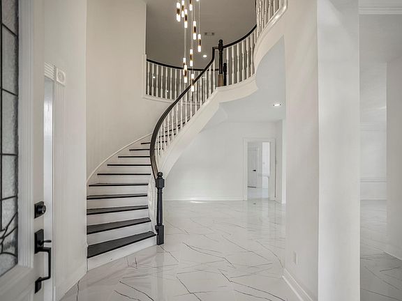 2nd image of 17211 De Chirico Cir