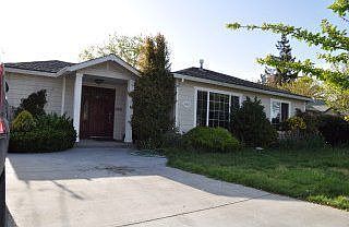 1st image of 401 Rosewood Ave