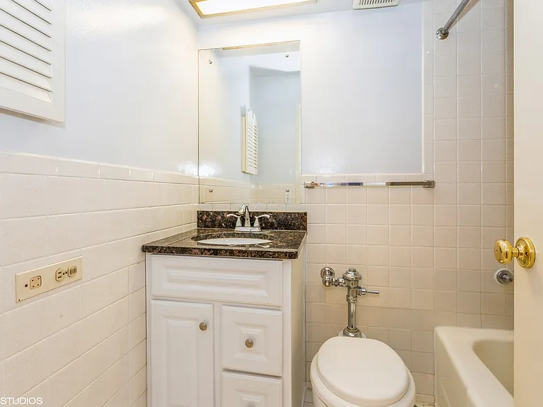 1101 Grove St #4A — Photo 13