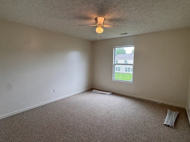 8175 Grant Park Ave — Photo 40
