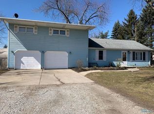 806 Quigley Rd, Holland, OH 43528